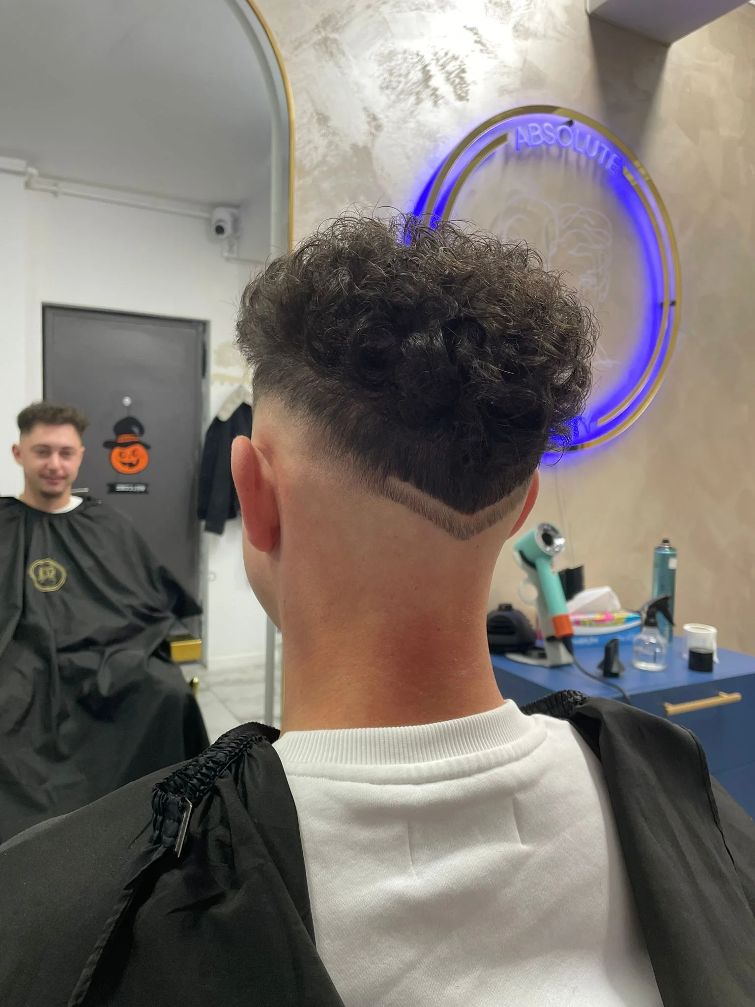 Servicii de frizerie si barber in Cluj Napoca - Absolute Beauty by Rls - Absolute Beauty - Salon de infrumusetare Cluj Napoca