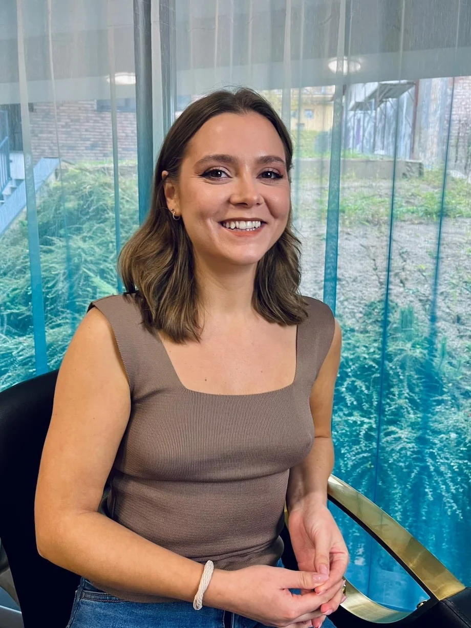 Machiaj profesional, machiaj zi, machiaj seara, machiaj nunta, machiar botez, machiaj foto in Cluj Napoca - Absolute Beauty - Salon de infrumusetare Cluj Napoca