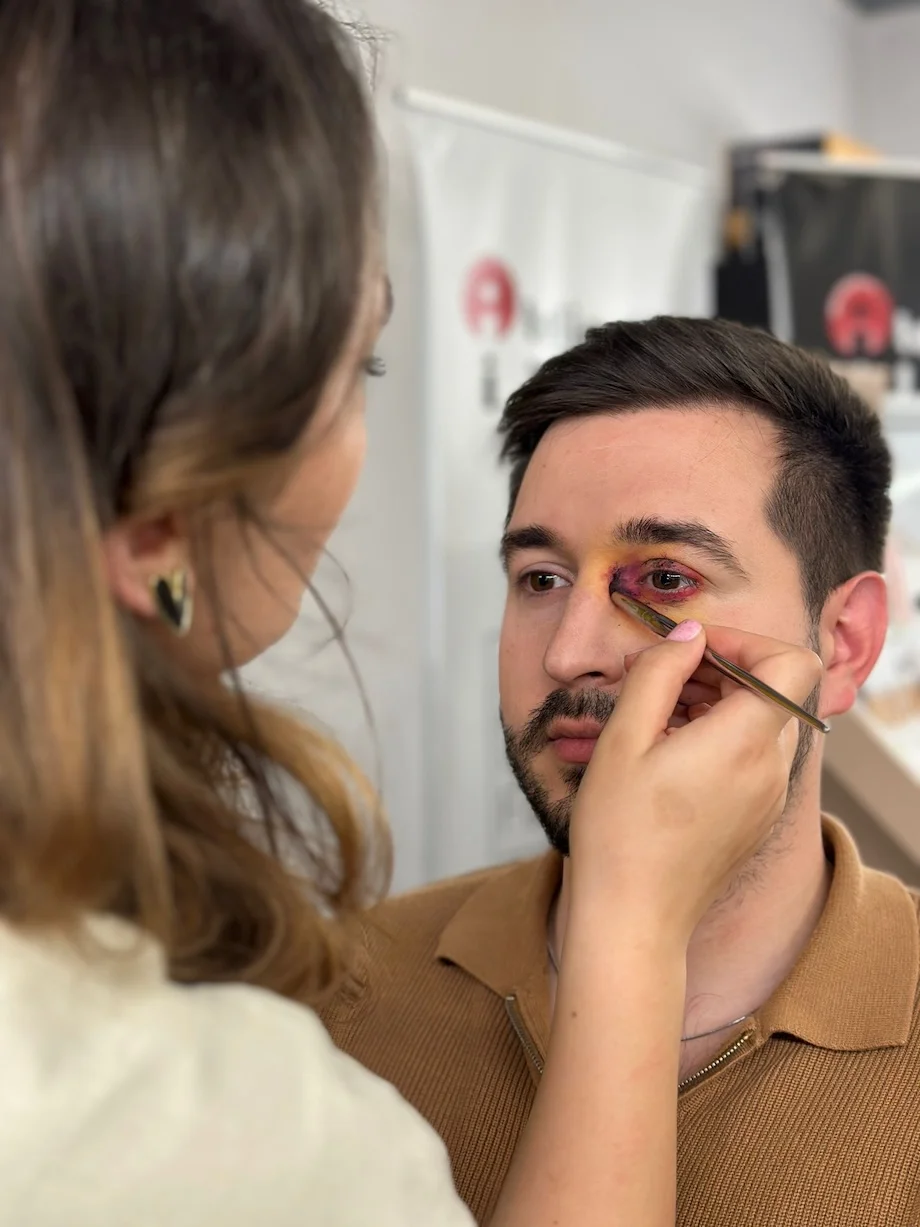 Machiaj profesional, machiaj zi, machiaj seara, machiaj nunta, machiar botez, machiaj foto in Cluj Napoca - Absolute Beauty - Salon de infrumusetare Cluj Napoca