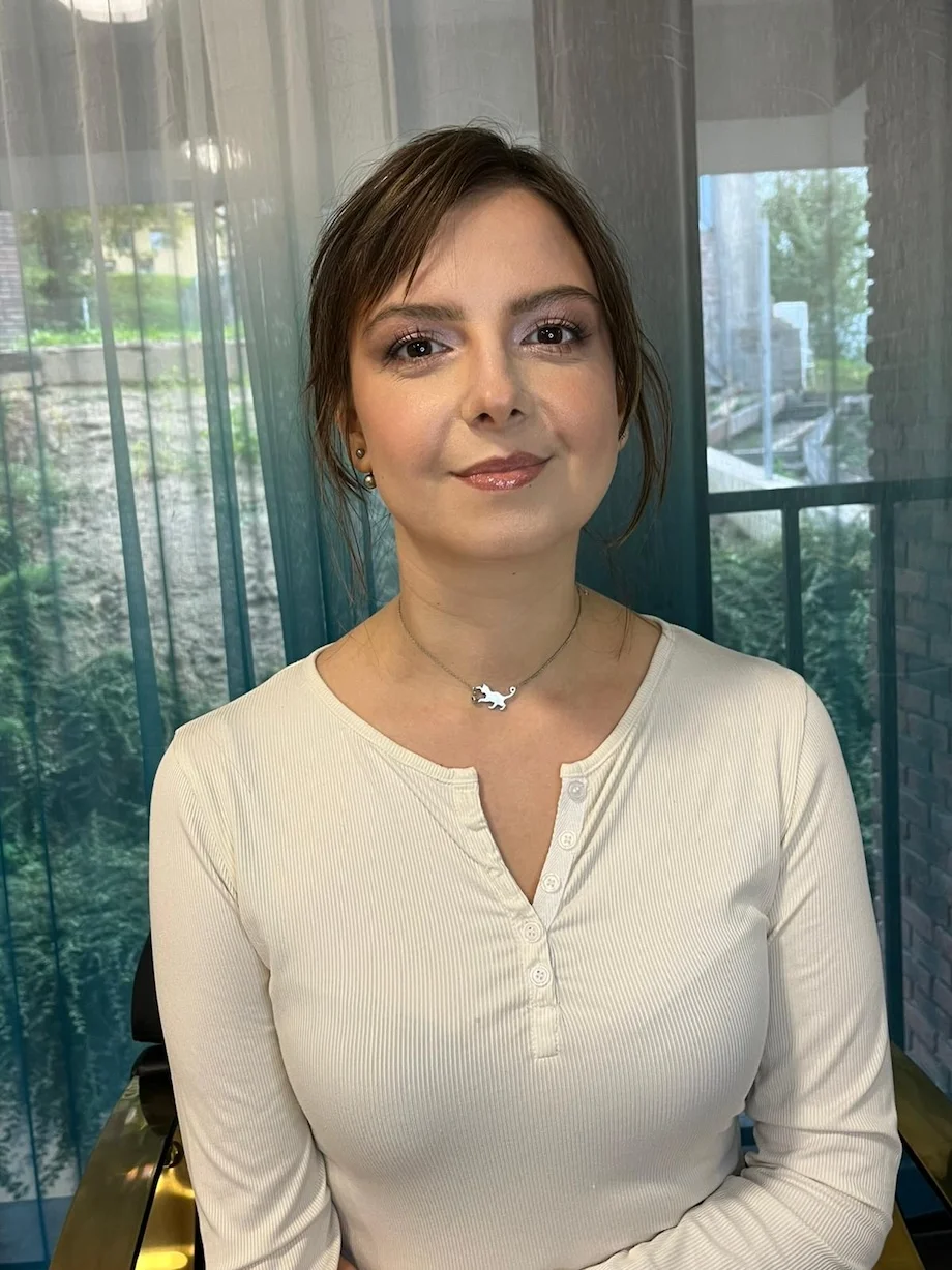 Machiaj profesional, machiaj zi, machiaj seara, machiaj nunta, machiar botez, machiaj foto in Cluj Napoca - Absolute Beauty - Salon de infrumusetare Cluj Napoca