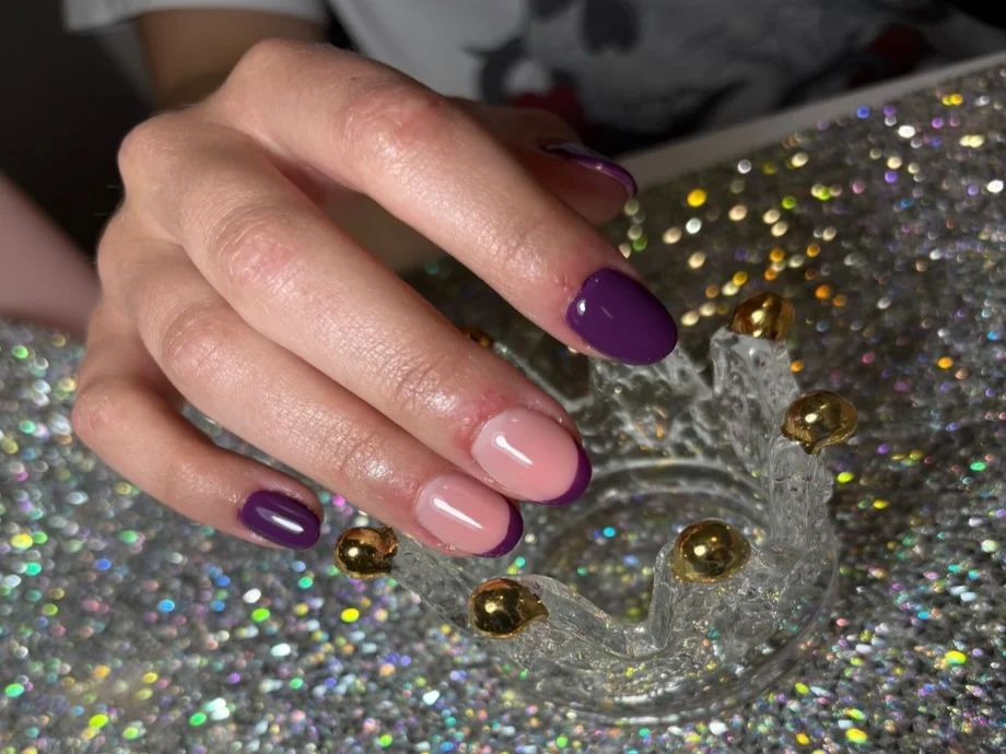 Servicii de manichiura si pedichiura in Cluj Napoca, tratament parafina, gel, oja semi permanenta - Absolute Beauty - Salon de infrumusetare Cluj Napoca